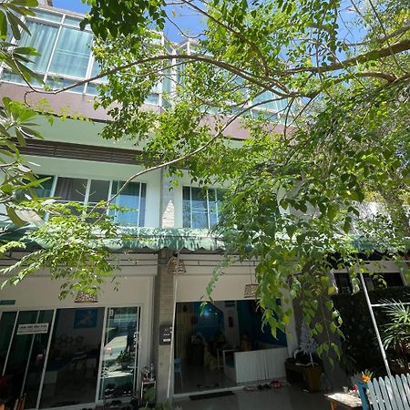 Baan Oui Guest House - Nai Harn プーケット エクステリア 写真