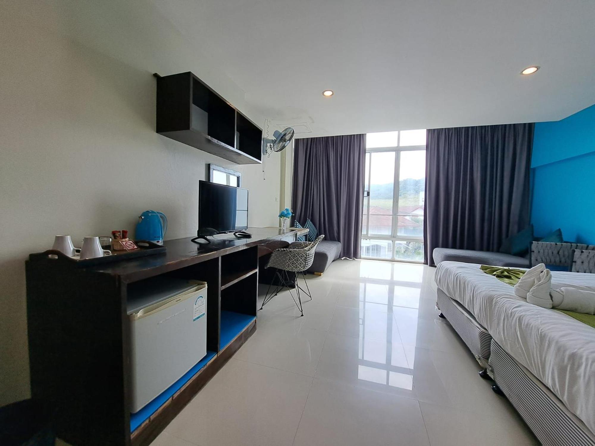 Baan Oui Guest House - Nai Harn プーケット エクステリア 写真